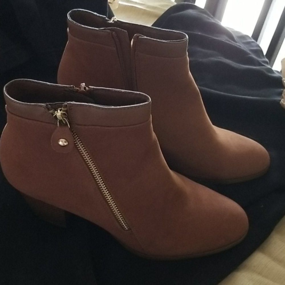 NWT Style & Co Janell ankle brown boots size 9